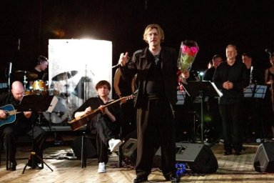 Валерий Стронский и Краснодарский оркестр выступили в Новороссийске во время отключения Валерий Стронский и Краснодарский оркестр выступили в Новороссийске во время отключения
