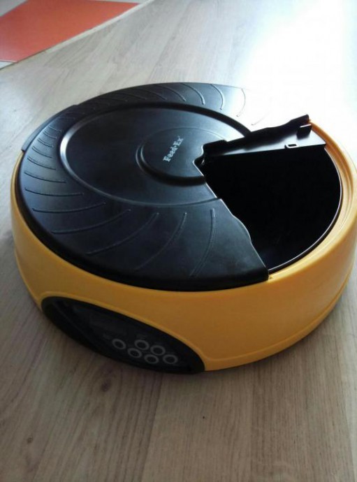 Автоматическая кормушка для собак и кошек 0 Автоматическая кормушка для собак и кошек 0